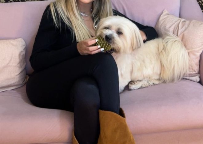 Influencer Marina Smith abandona romance por companhia de quatro patas no Dia dos Namorados